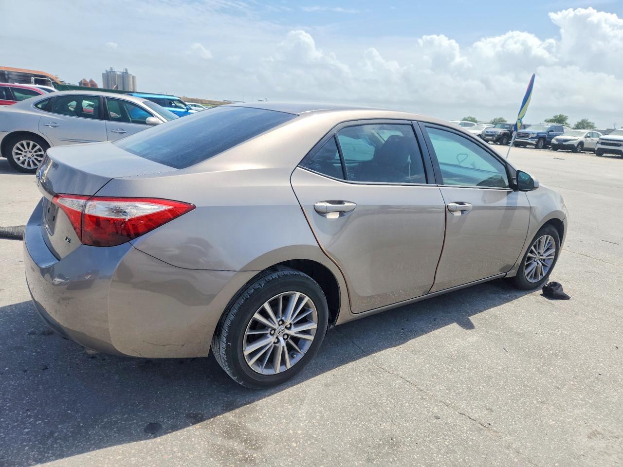 2015 TOYOTA COROLLA photo 5