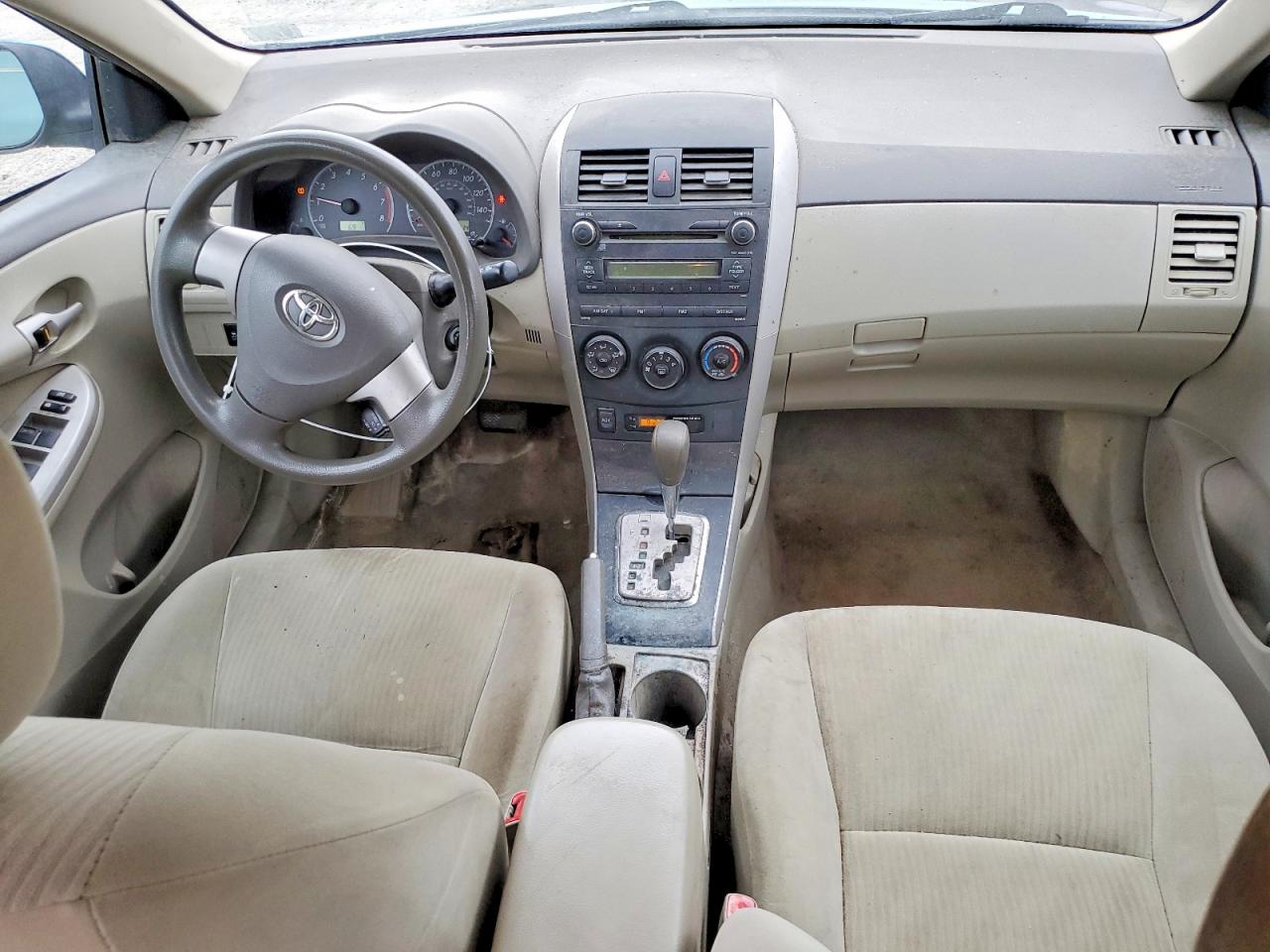 2010 TOYOTA COROLLA LE photo 15
