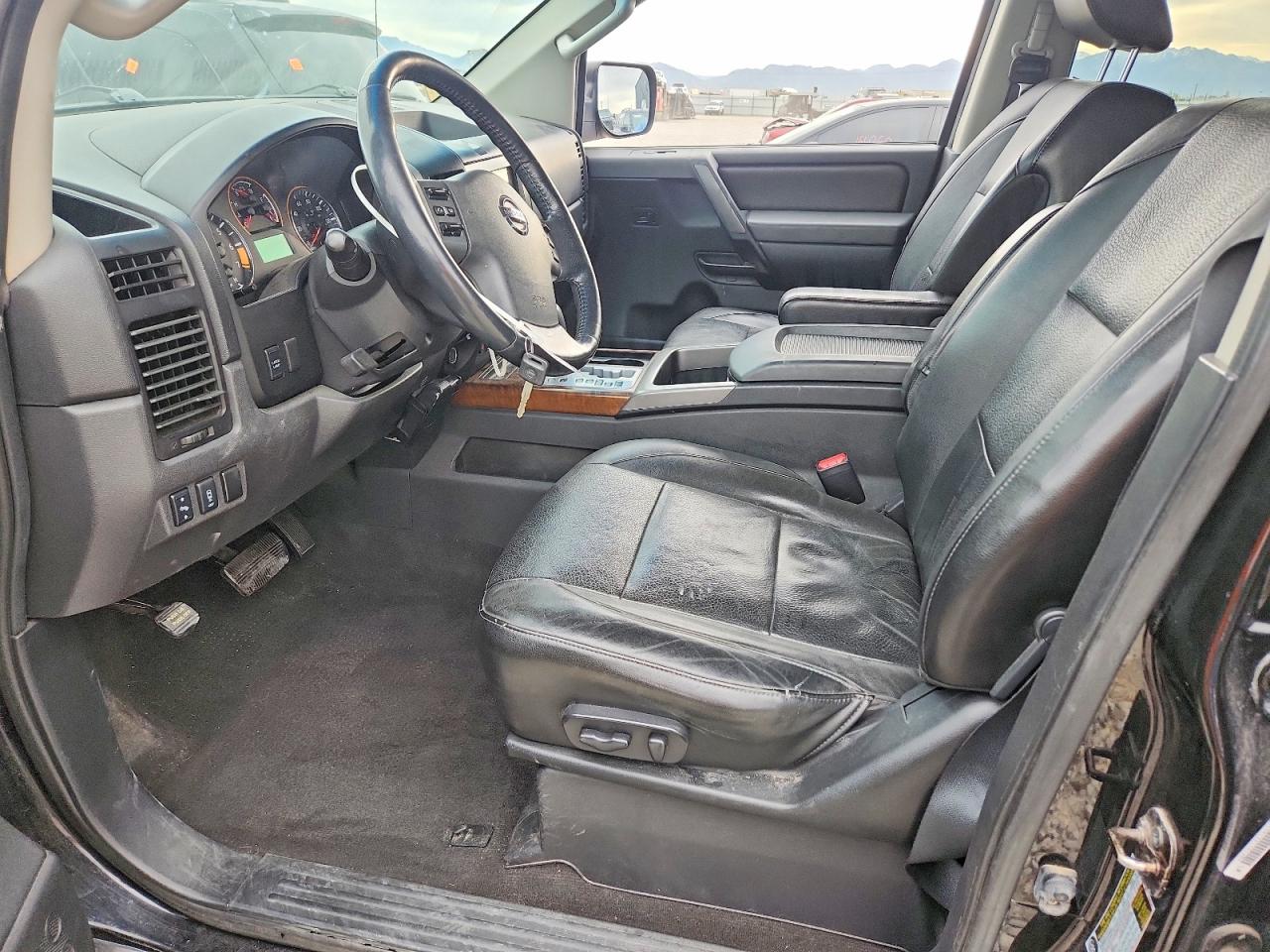 2012 NISSAN TITAN SV photo 13