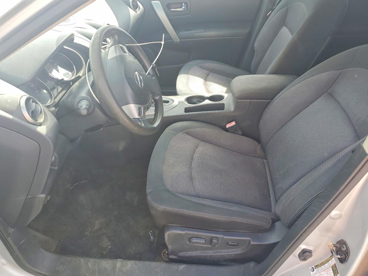 2011 NISSAN ROGUE S photo 13