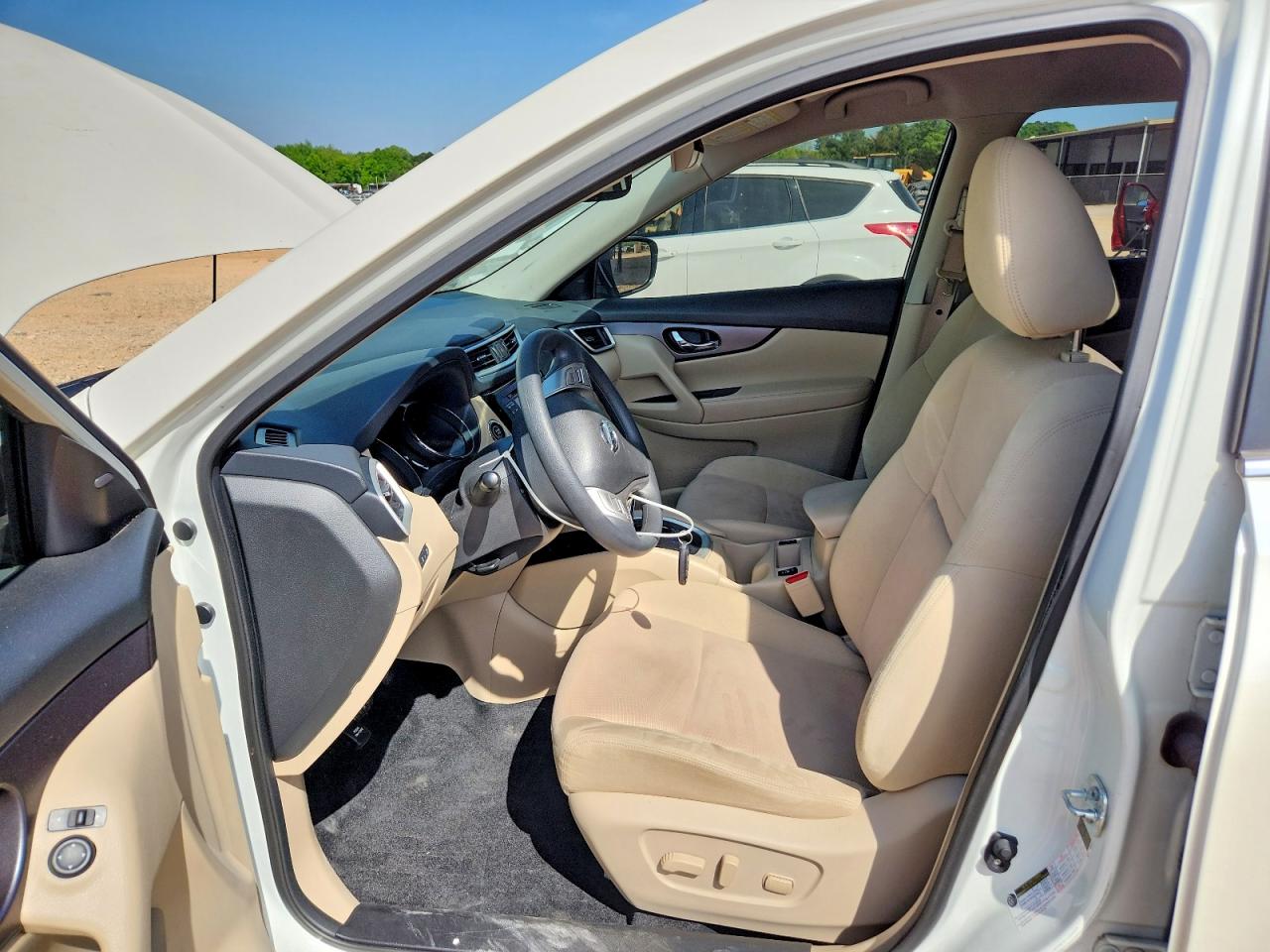 2016 NISSAN ROGUE SV photo 13