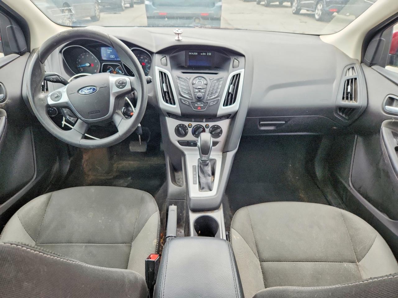 2014 FORD FOCUS photo 8