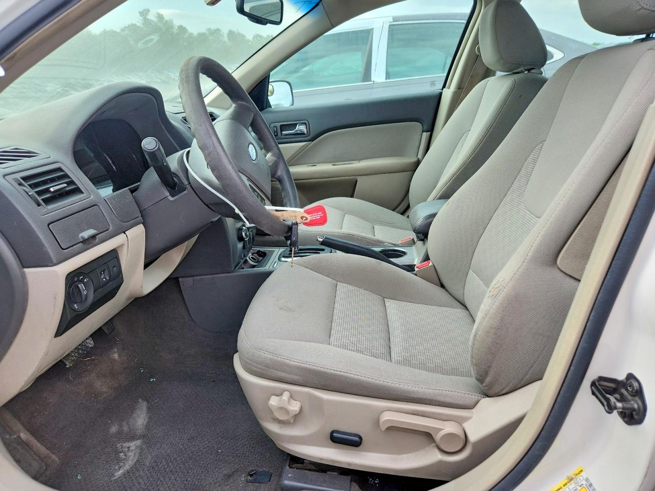 2010 FORD FUSION SE photo 13