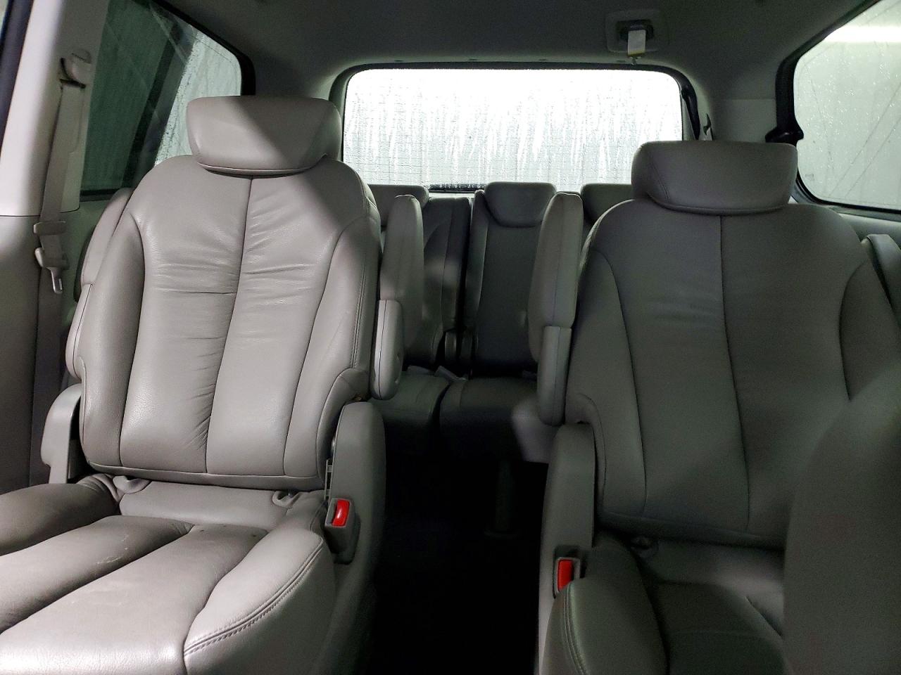 2008 KIA SEDONA LX photo 19