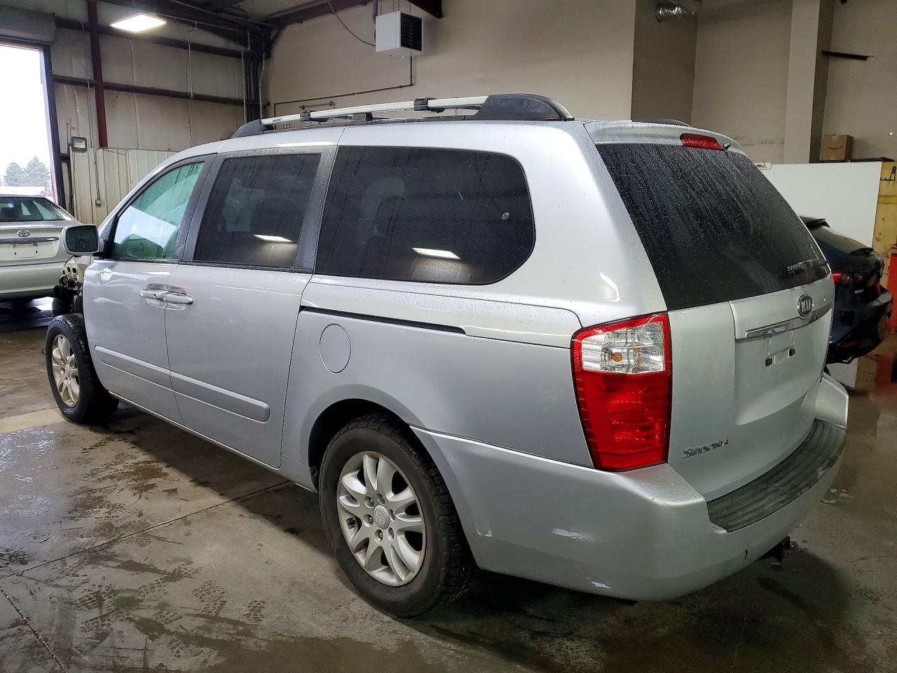 2008 KIA SEDONA LX photo 3