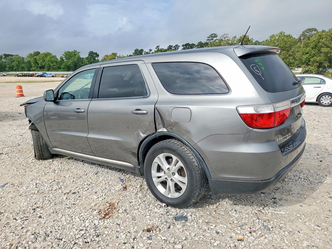 2013 DODGE DURANGO SXT photo 2