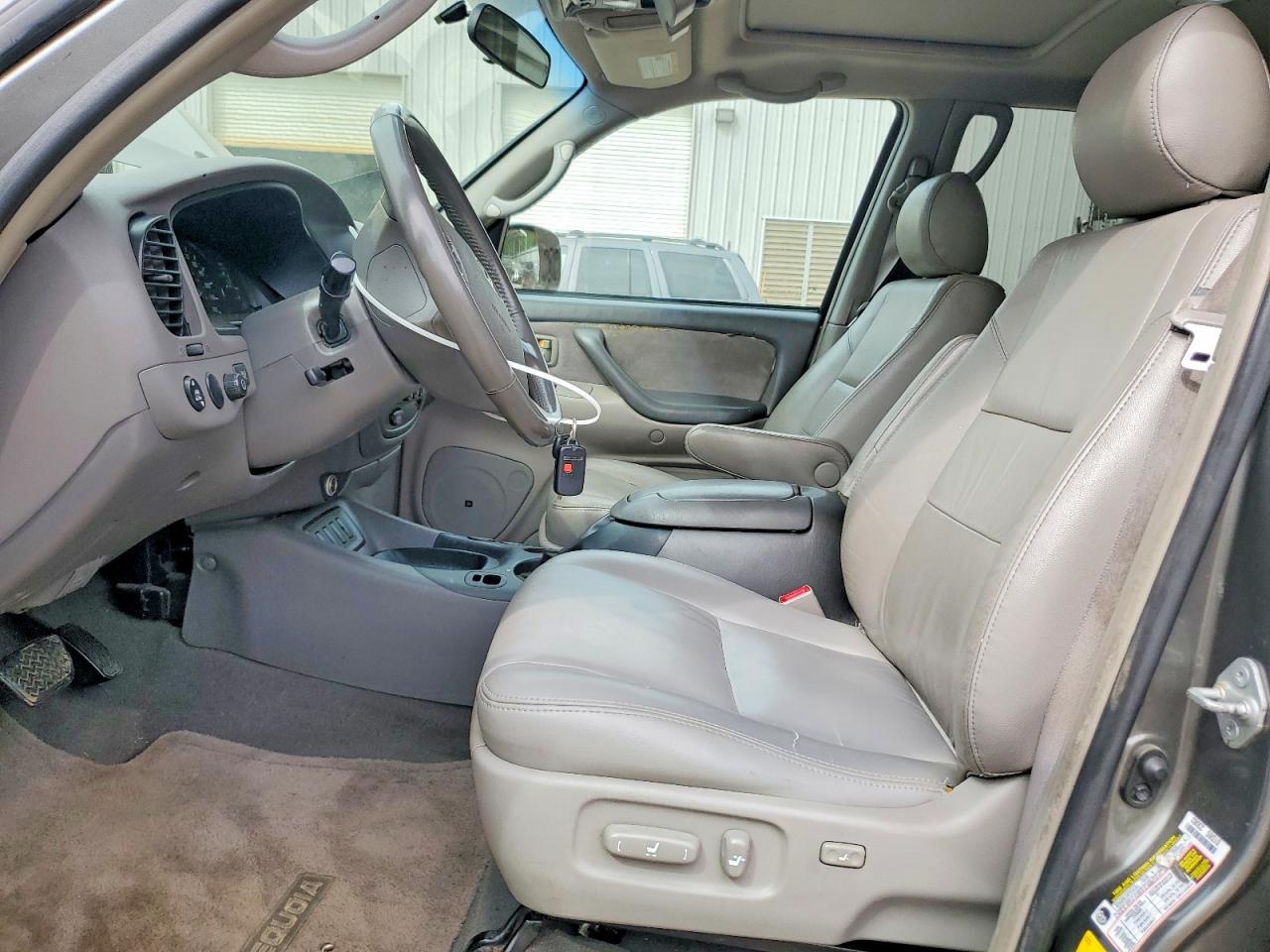 2007 TOYOTA SEQUOIA SR5 photo 7