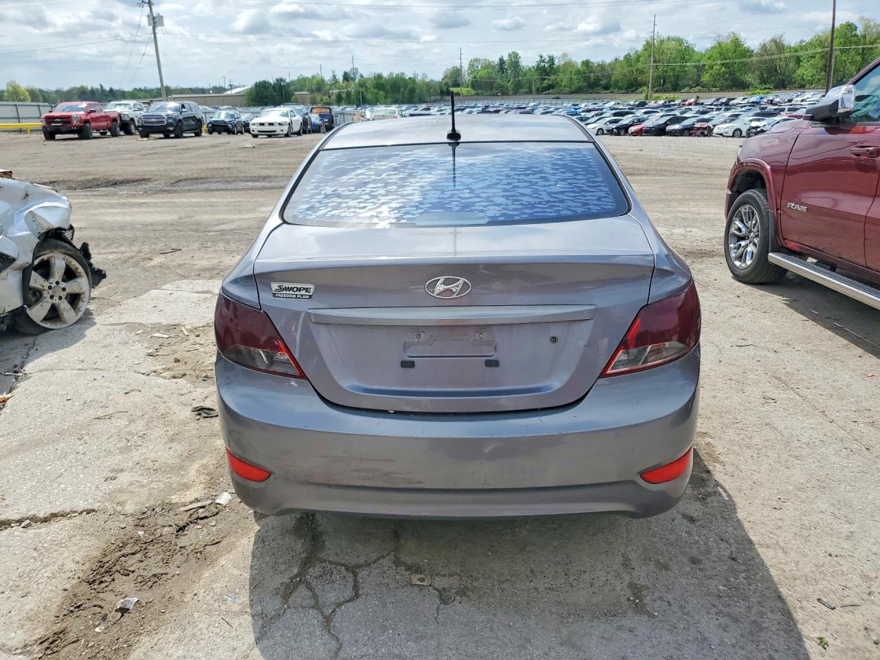 2015 HYUNDAI ACCENT GLS photo 6