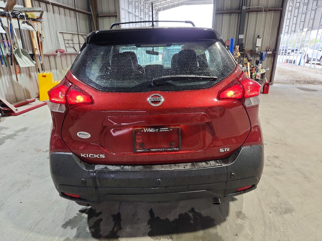 2019 NISSAN KICKS SR photo 16