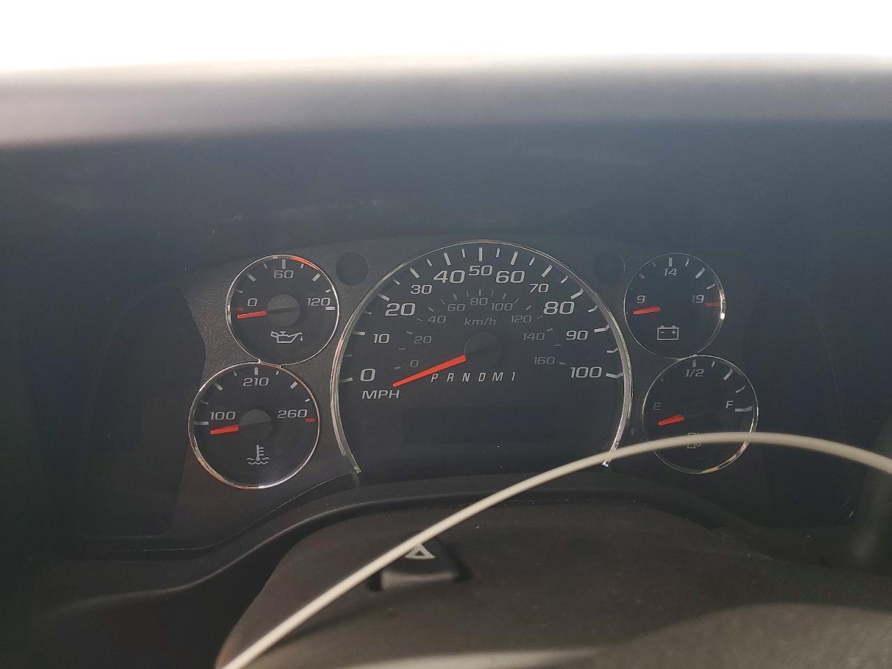 2024 GMC SAVANA G2500 photo 25