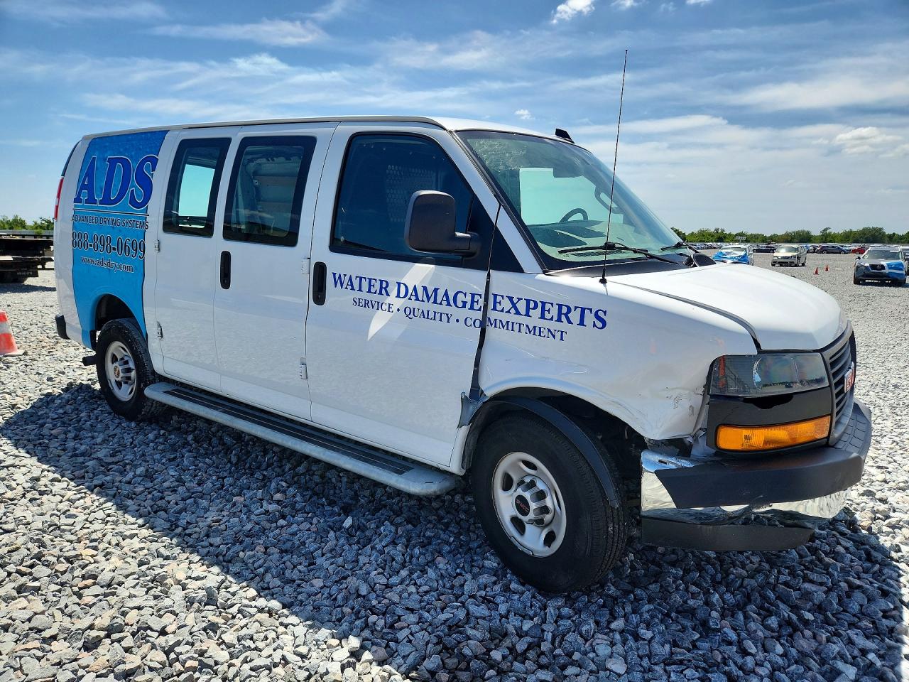 2024 GMC SAVANA G2500 photo 10