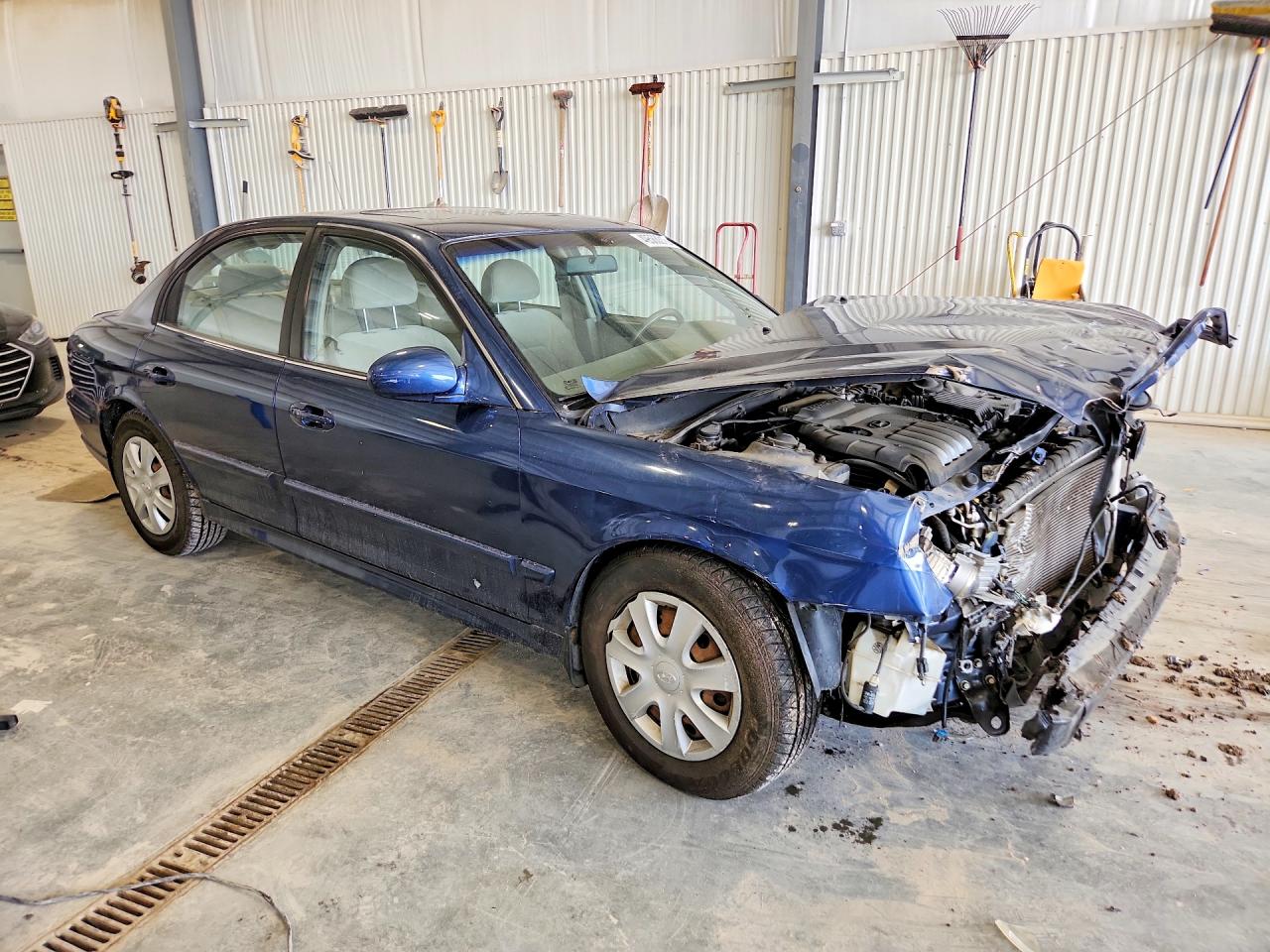 2005 HYUNDAI SONATA GL photo 4