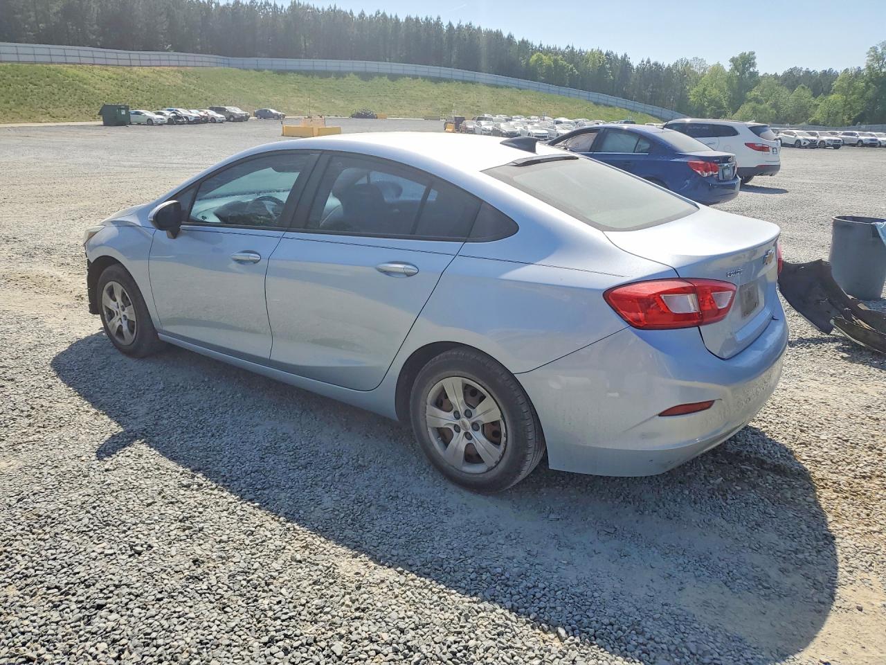 2017 CHEVROLET CRUZE LS photo 3