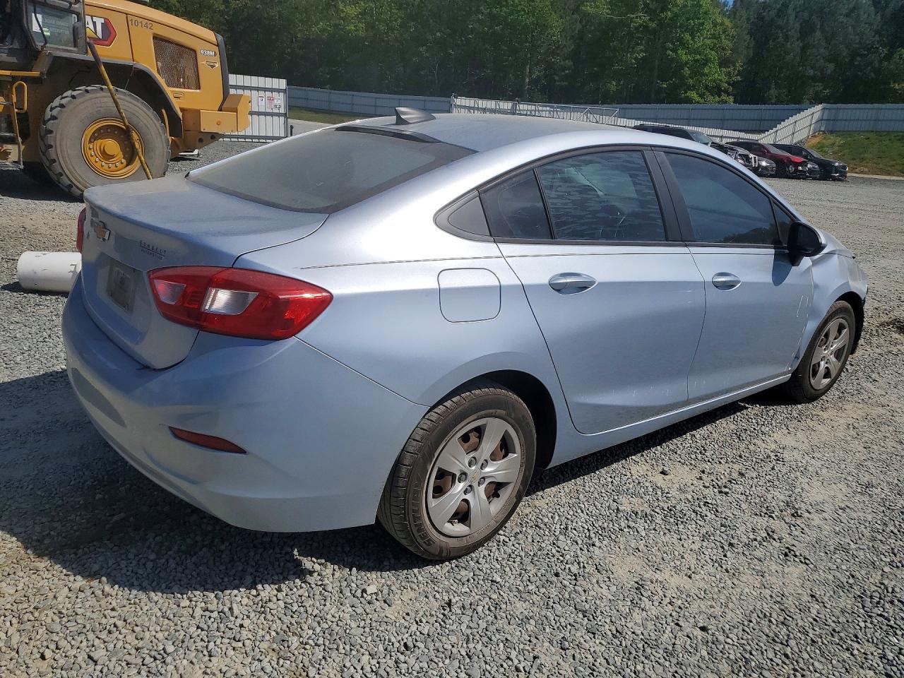 2017 CHEVROLET CRUZE LS photo 5