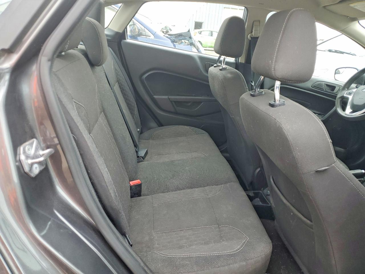 2019 FORD FIESTA SE photo 19