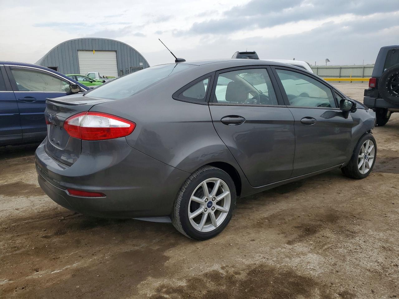 2019 FORD FIESTA SE photo 5