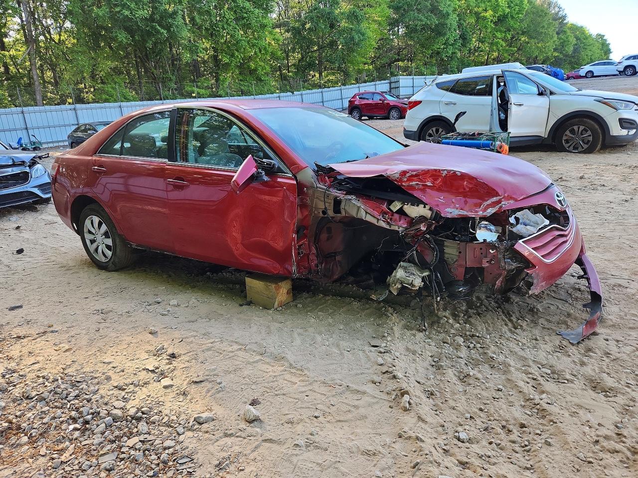 2011 TOYOTA CAMRY LE photo 10
