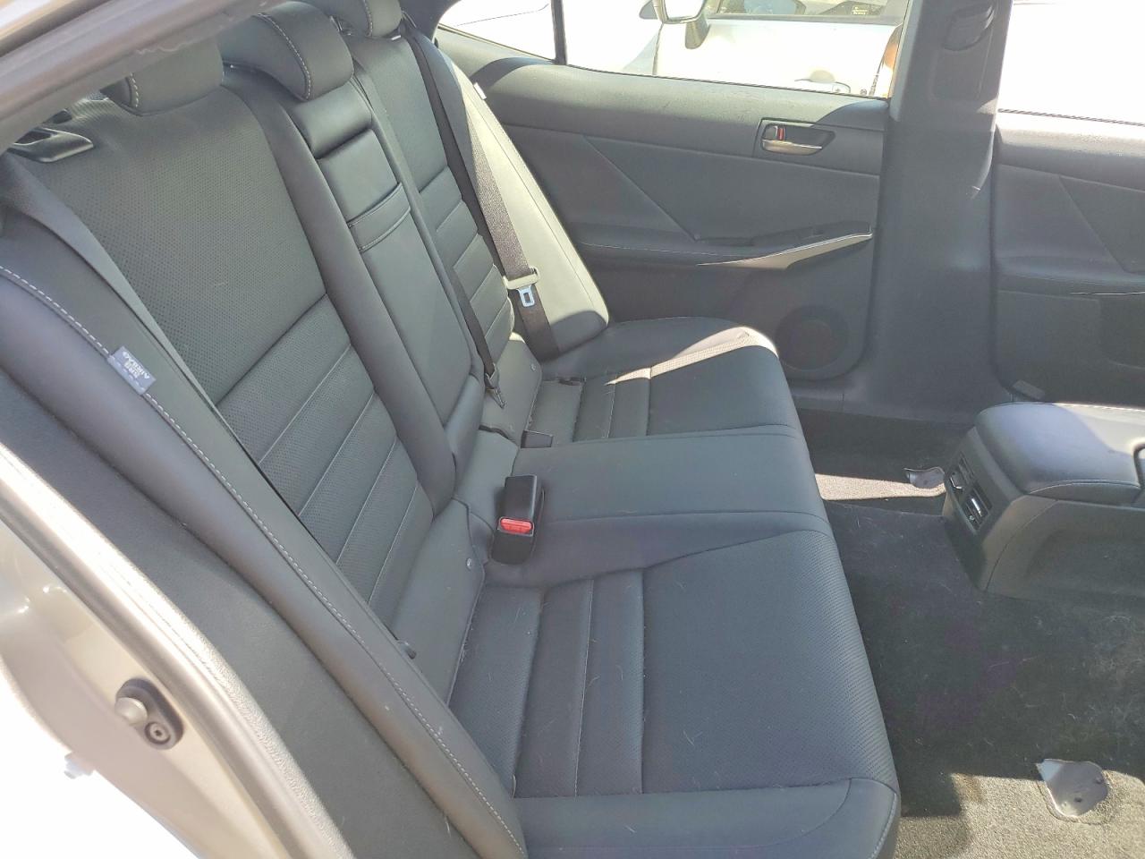 2019 LEXUS IS 300 photo 19