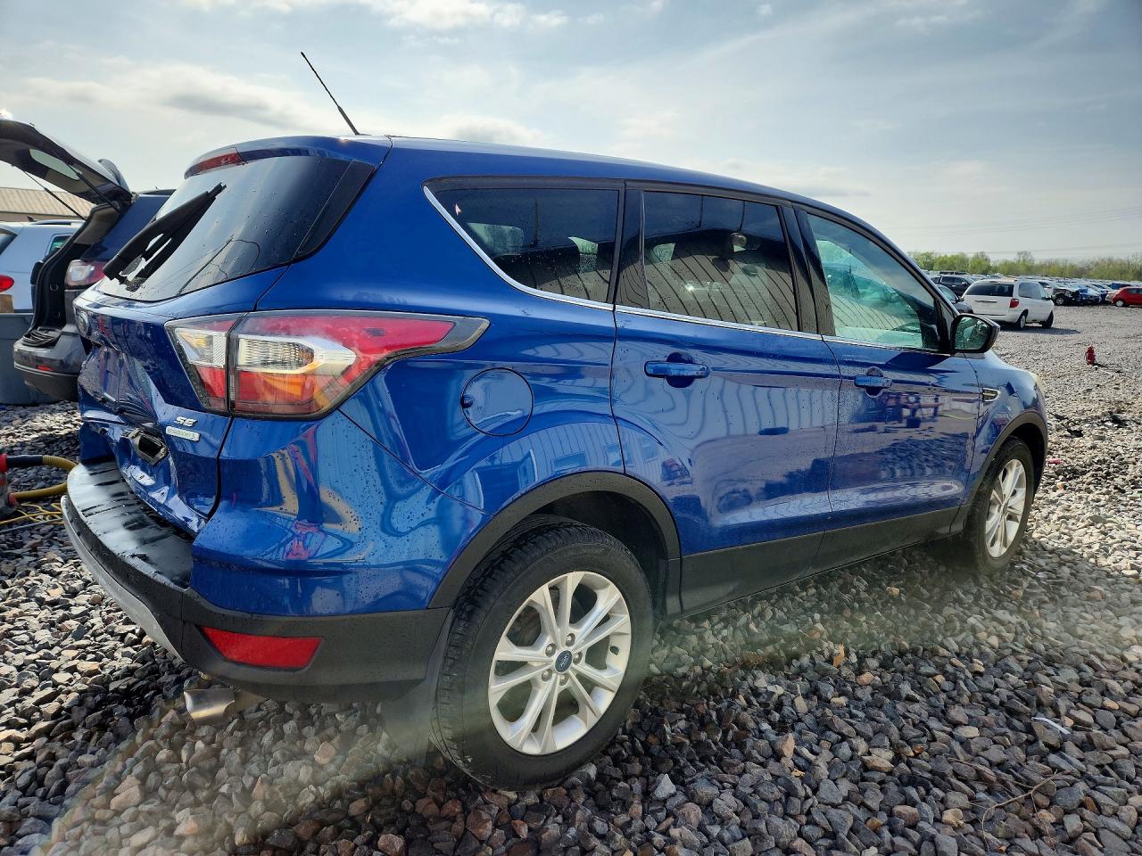 2017 FORD ESCAPE SE photo 5