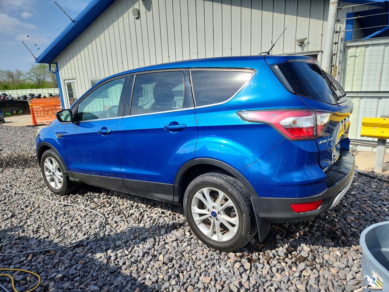 2017 FORD ESCAPE SE photo 3
