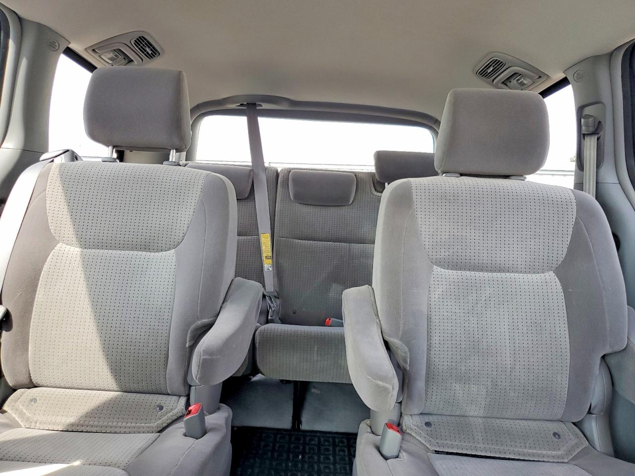 2008 TOYOTA SIENNA LE 7-PASSENGER photo 28