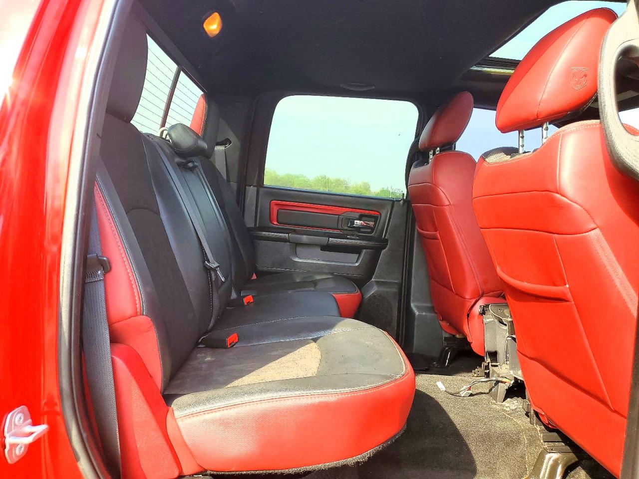 2016 RAM 1500 REBEL photo 28