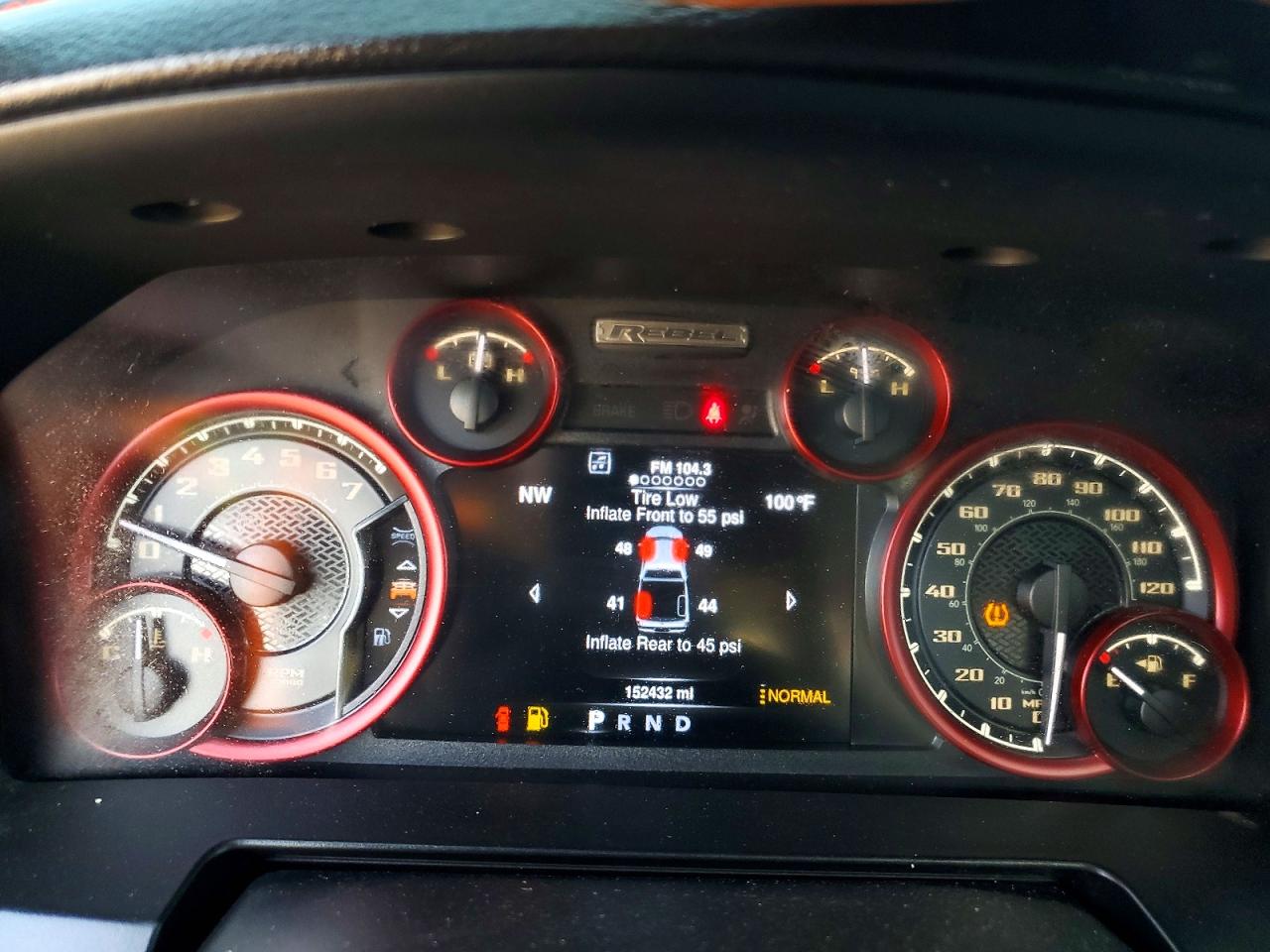 2016 RAM 1500 REBEL photo 25