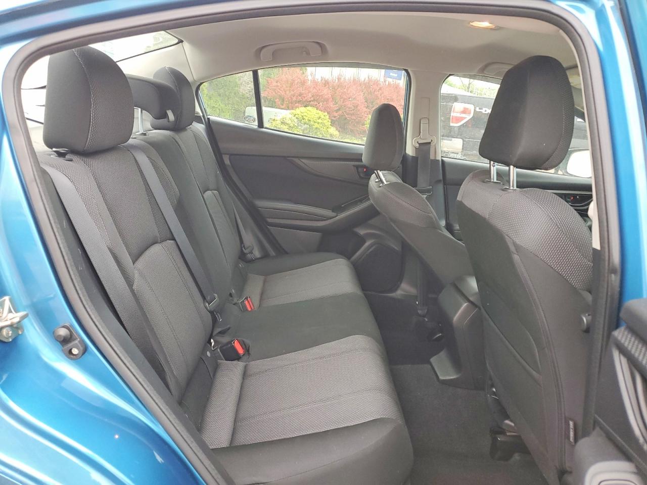 2017 SUBARU IMPREZA photo 28
