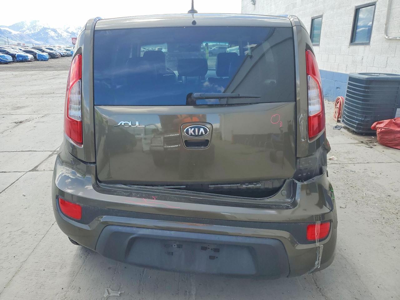 2013 KIA SOUL + photo 11