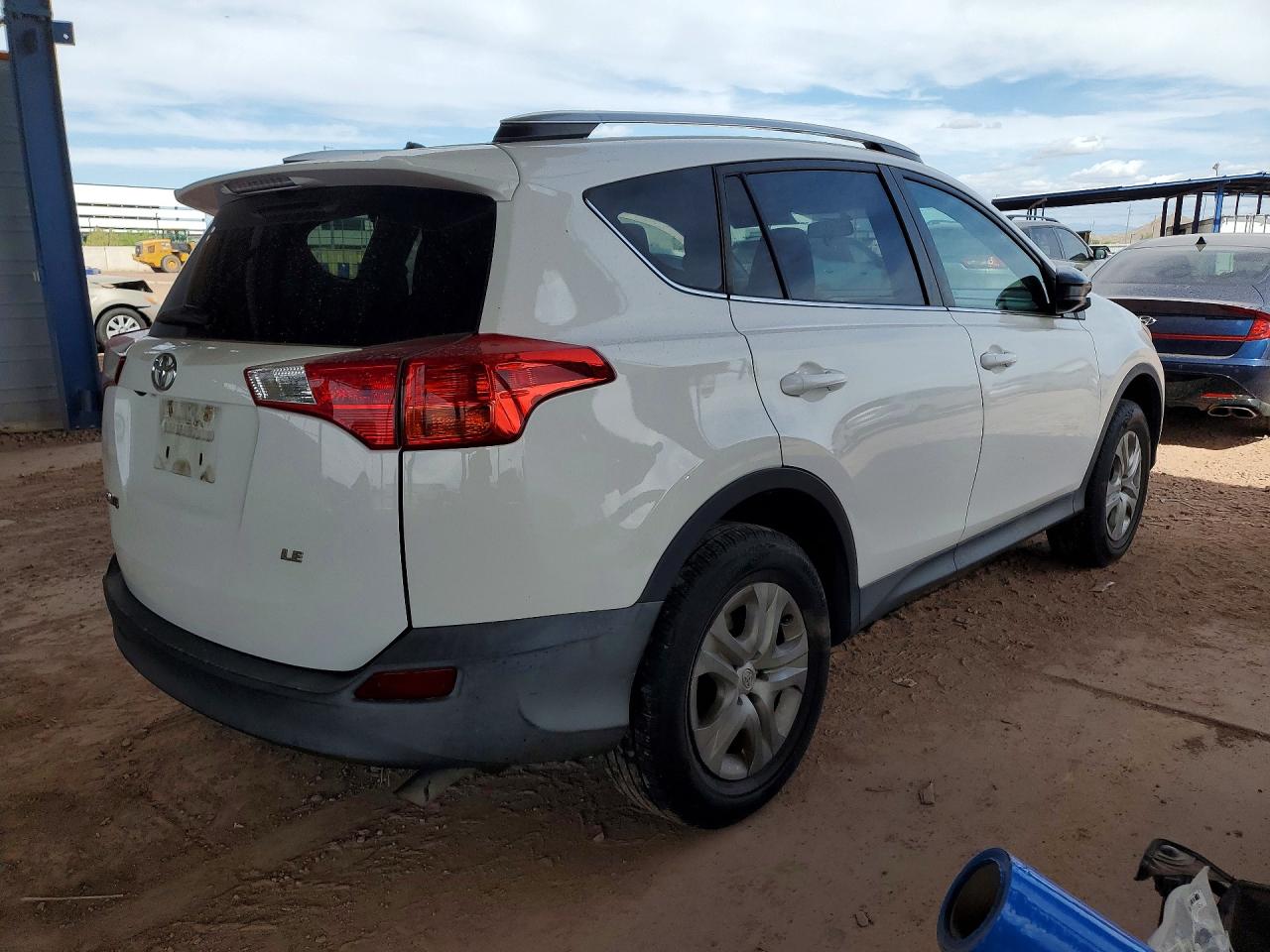 2015 TOYOTA RAV4 LE photo 7