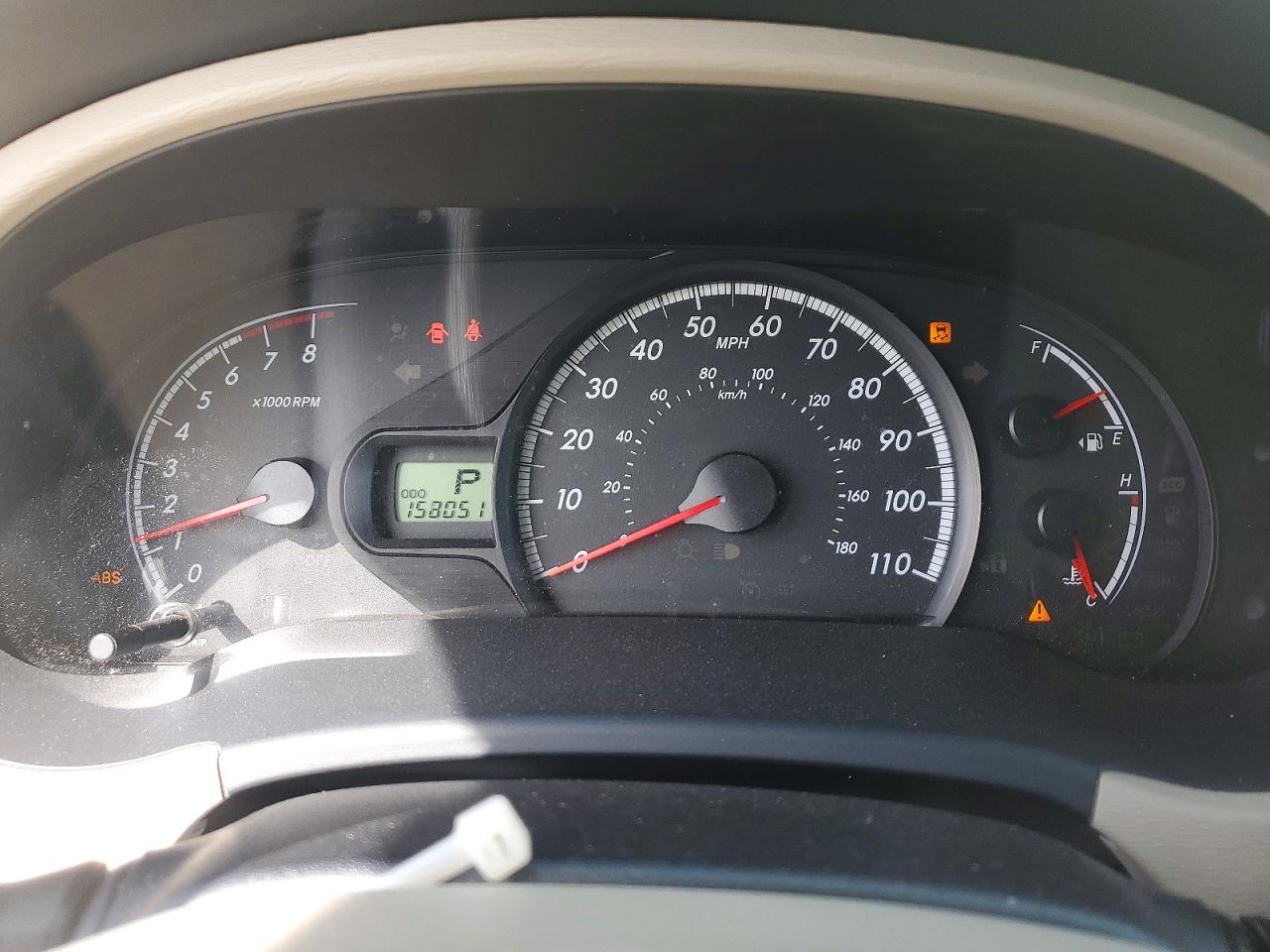 2013 TOYOTA SIENNA LE photo 17