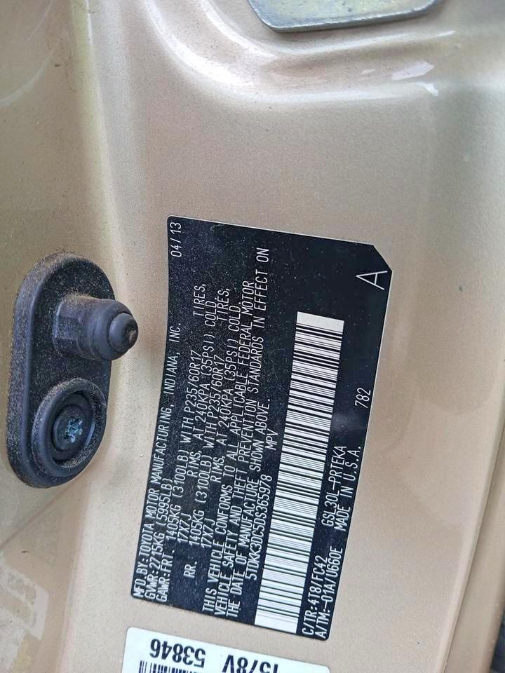 2013 TOYOTA SIENNA LE photo 25