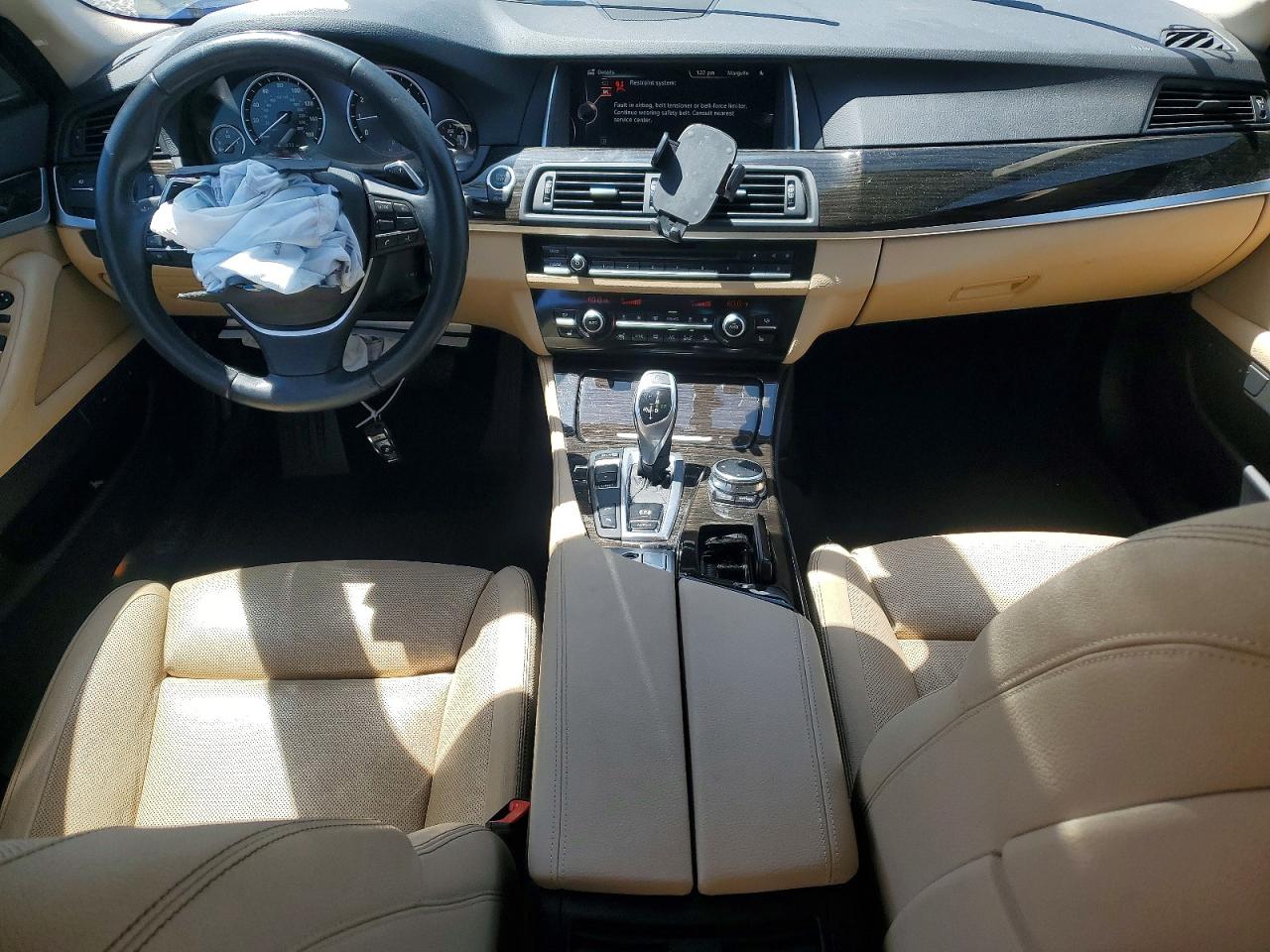 2016 BMW 535 photo 15