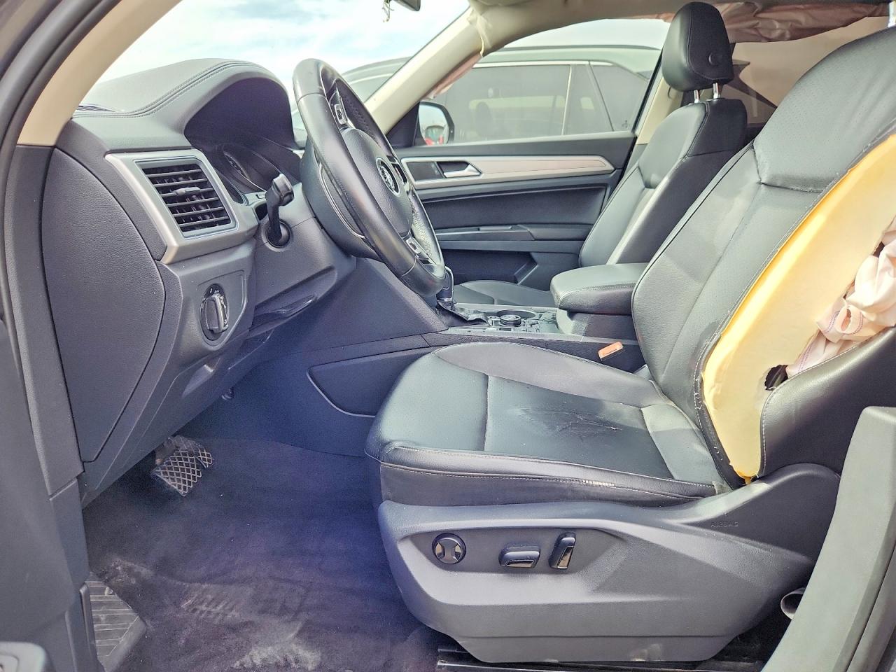 2018 VOLKSWAGEN ATLAS SE photo 13