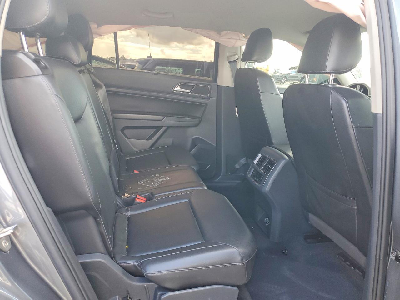 2018 VOLKSWAGEN ATLAS SE photo 21