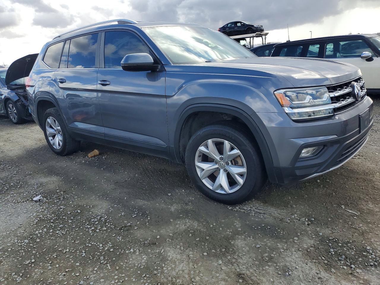 2018 VOLKSWAGEN ATLAS SE photo 7