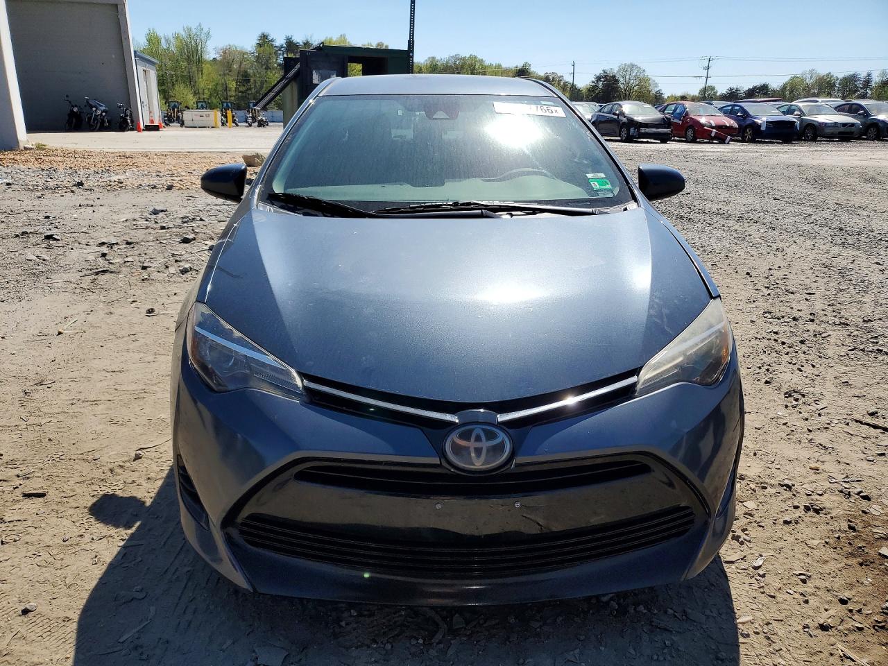 2017 TOYOTA COROLLA LE photo 9