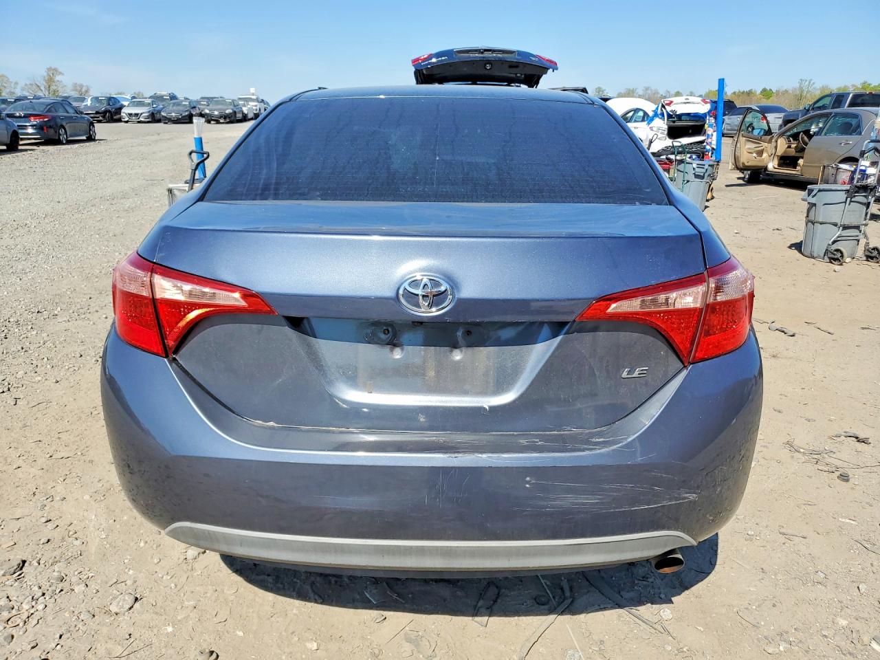 2017 TOYOTA COROLLA LE photo 11