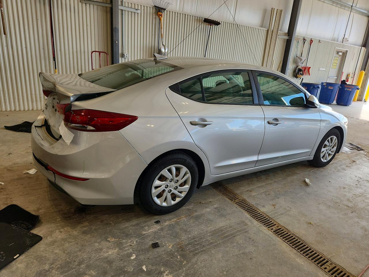 2017 HYUNDAI ELANTRA SE photo 5