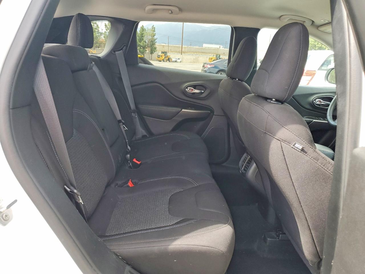 2019 JEEP CHEROKEE LATITUDE photo 21