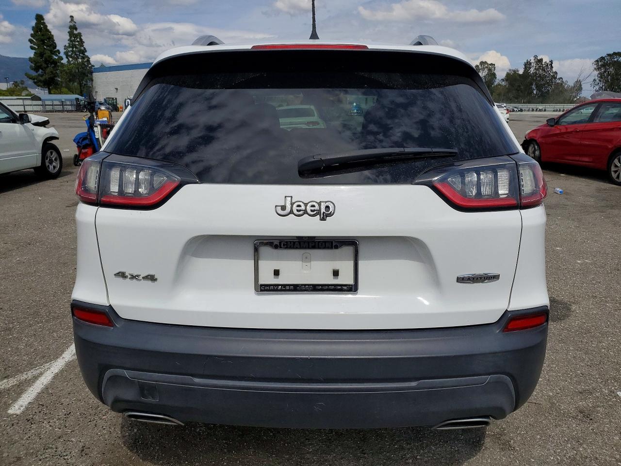 2019 JEEP CHEROKEE LATITUDE photo 11