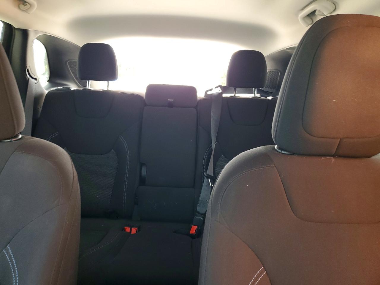 2019 JEEP CHEROKEE LATITUDE photo 19