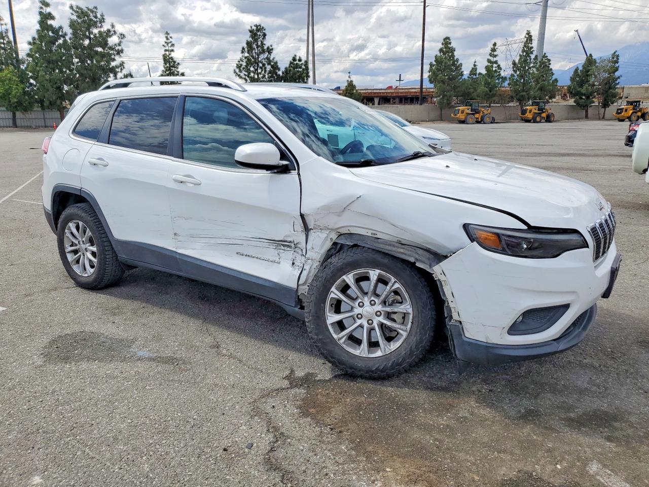 2019 JEEP CHEROKEE LATITUDE photo 7