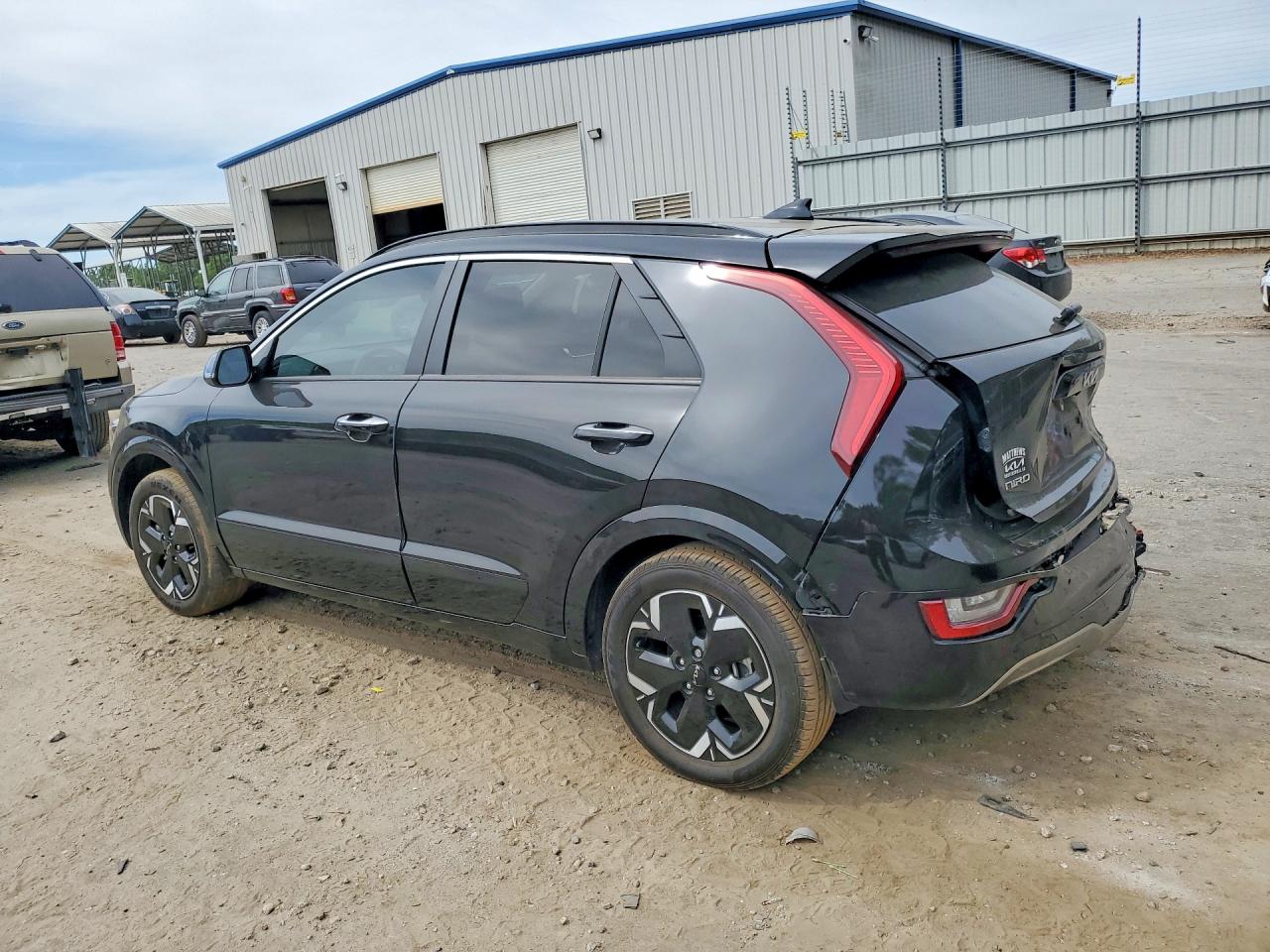 2024 KIA NIRO WAVE photo 3