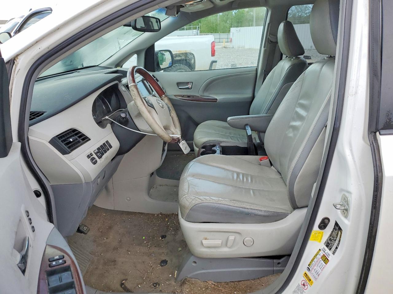 2013 TOYOTA SIENNA LIMITED 7-PASSENGER photo 13