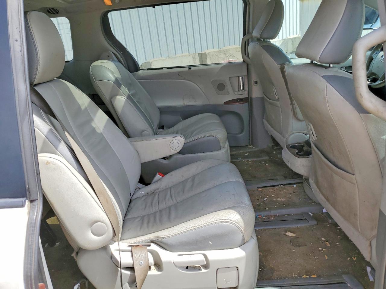 2013 TOYOTA SIENNA LIMITED 7-PASSENGER photo 21