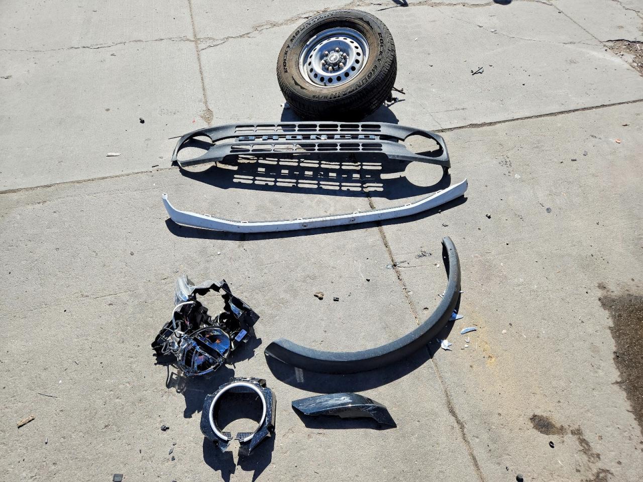 2021 FORD BRONCO BASE photo 25