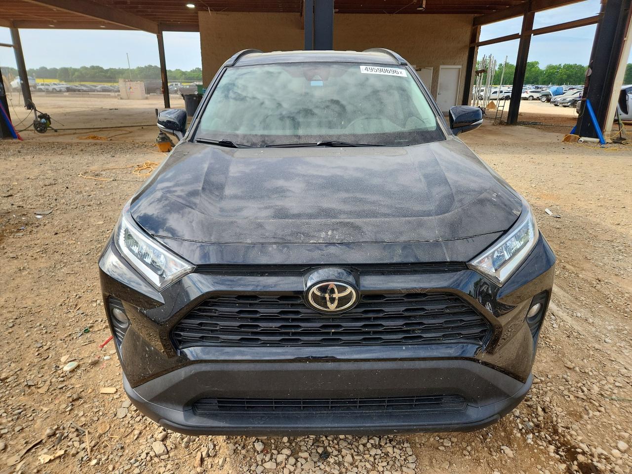 2021 TOYOTA RAV4 XLE photo 9