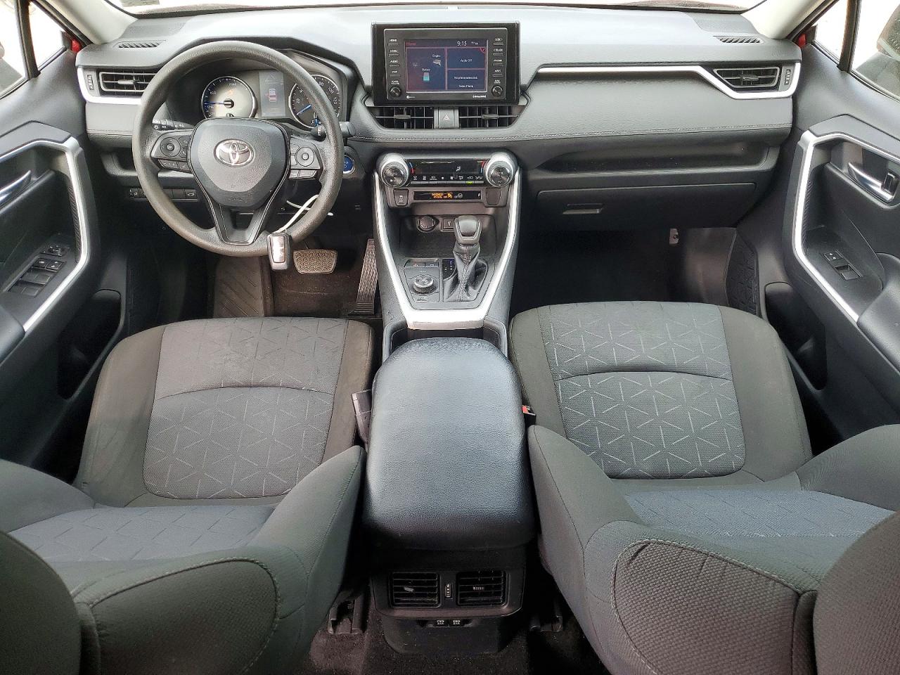 2021 TOYOTA RAV4 XLE photo 15