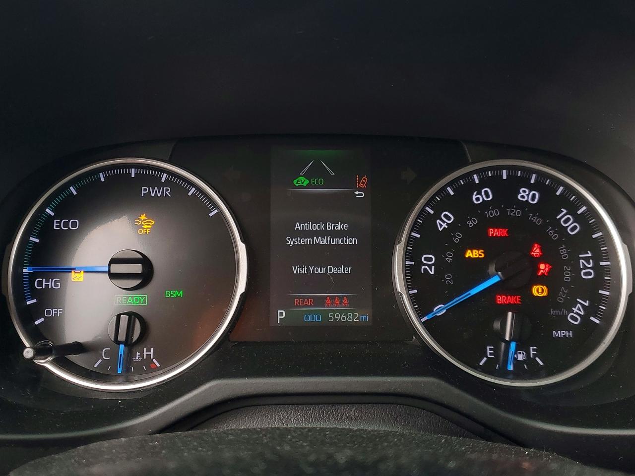 2021 TOYOTA RAV4 XLE photo 17